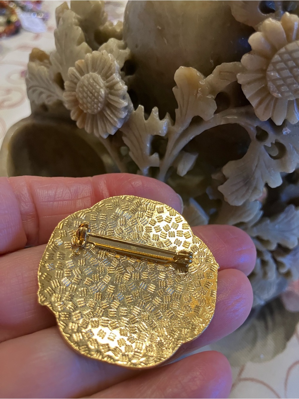 NWT OLD STOCK CLOISSONE BROOCH GOLDFINCH - Picture 3 of 5